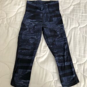 Lululemon printed crops!